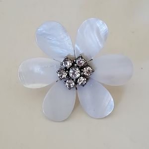White Daisy Ring with Rhinestones size 7
